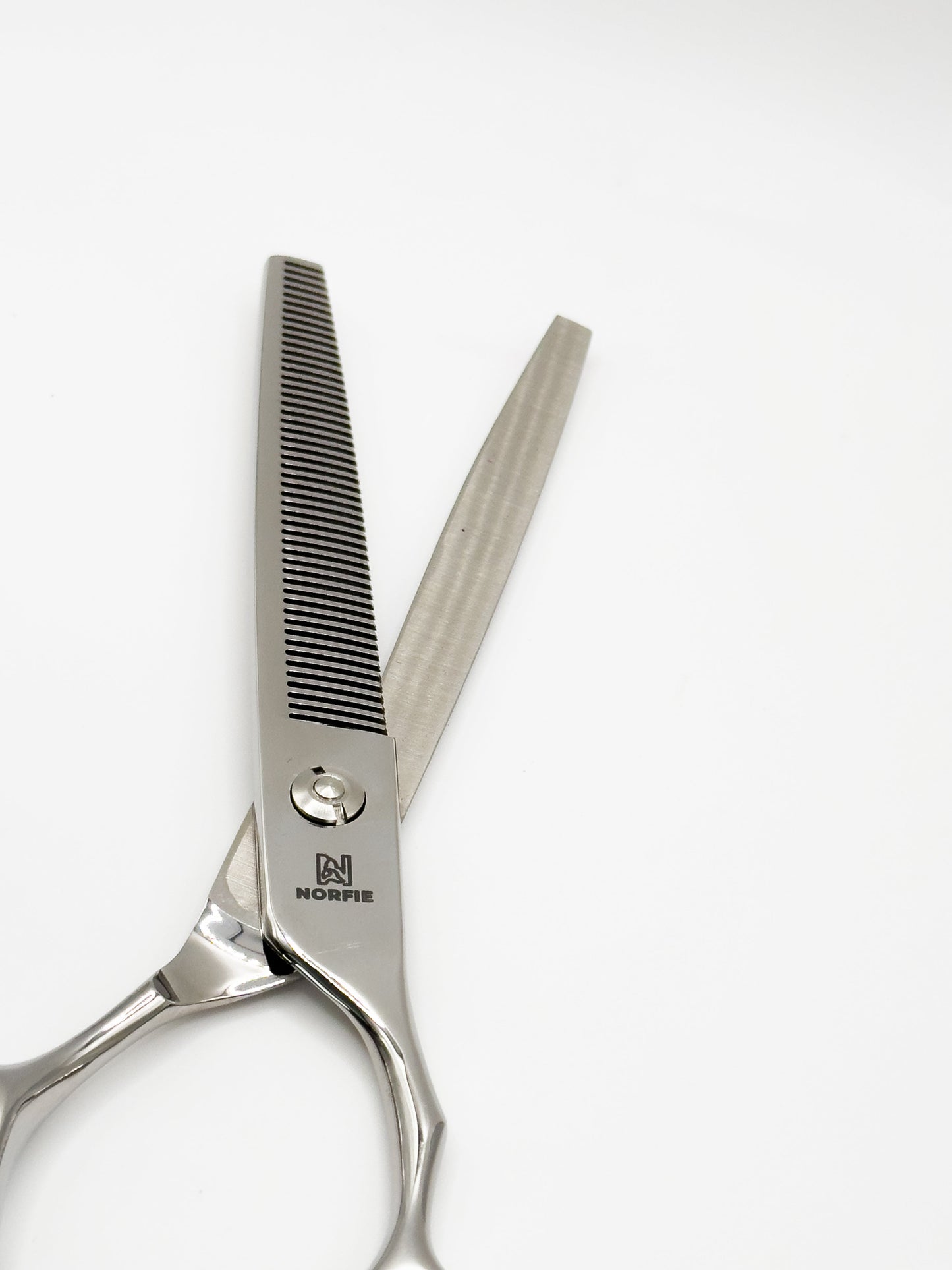 Norfie ProFlux 7” Thinning Grooming Shear