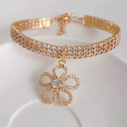 Daisy Crystal Pet Necklace – Sparkle & Grace