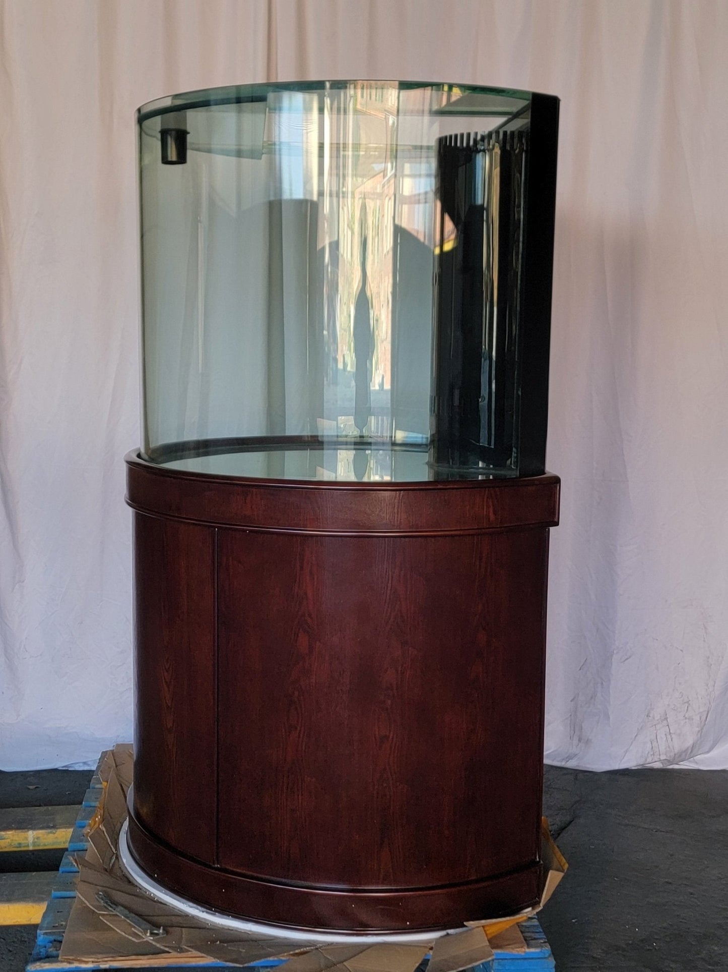 AQUA VIM 133-Gallon Reef-Ready ¾ Cylinder Round Aquarium + Sump | Rose Cherry Furniture