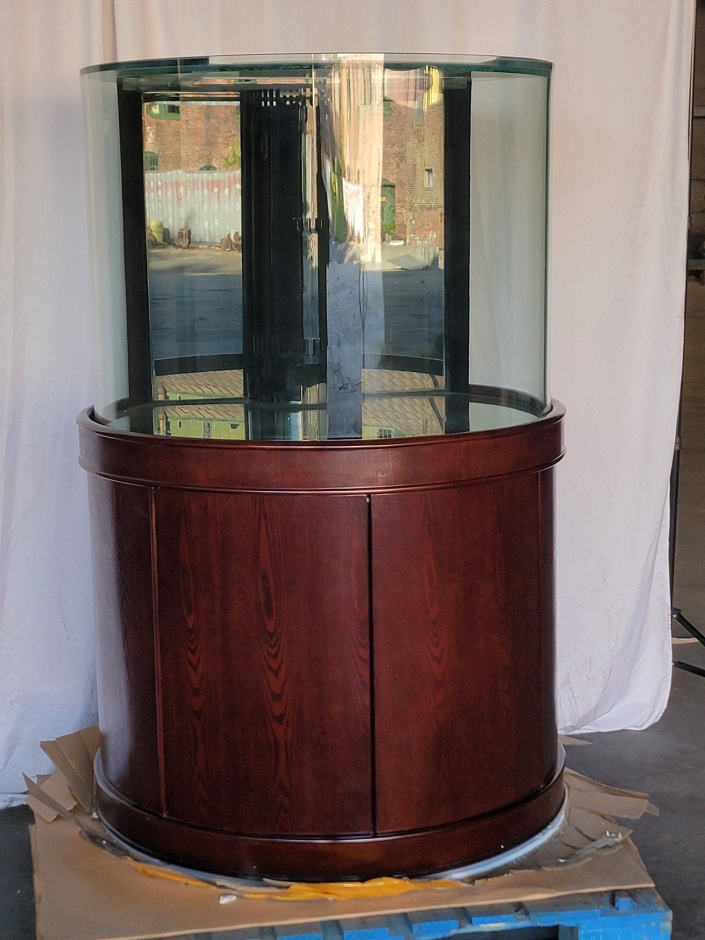 AQUA VIM 133-Gallon Reef-Ready ¾ Cylinder Round Aquarium + Sump | Rose Cherry Furniture